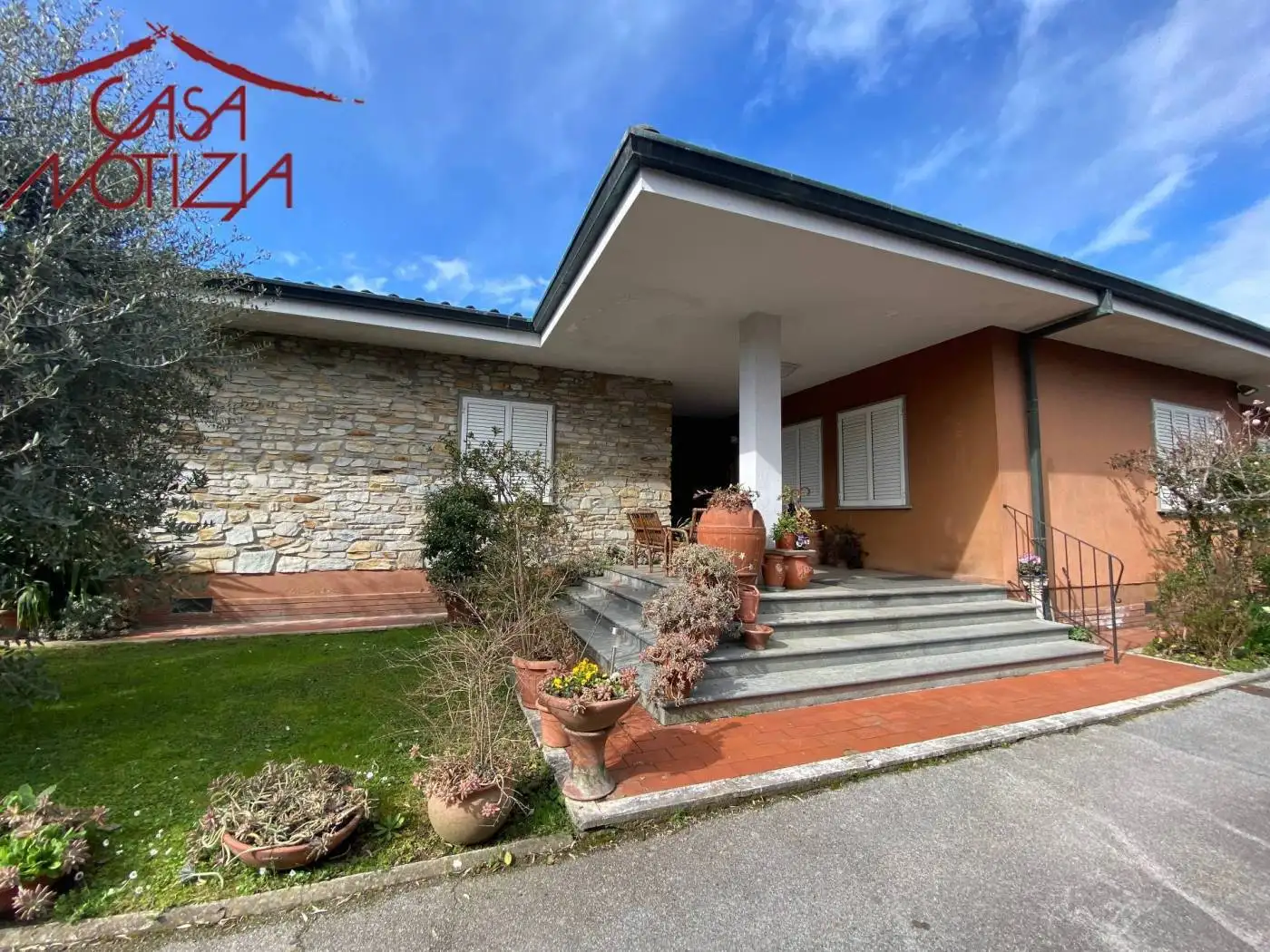 Villa in vendita a Lucca
