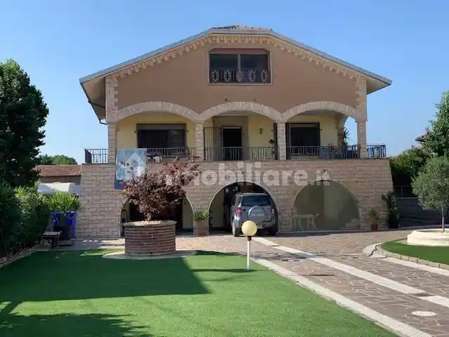 Villa in vendita a Mortara