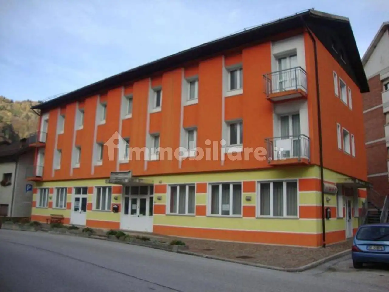 Palazzo - Edificio in vendita a Pontebba