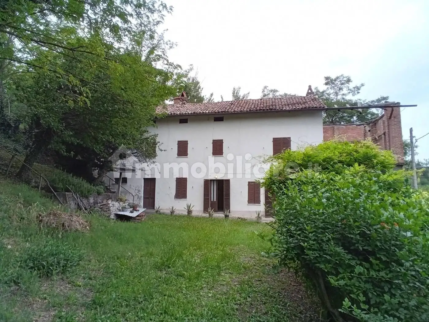 Rustico - Casale in vendita a Montecastello