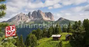 Palazzo - Edificio in vendita a Campitello di Fassa