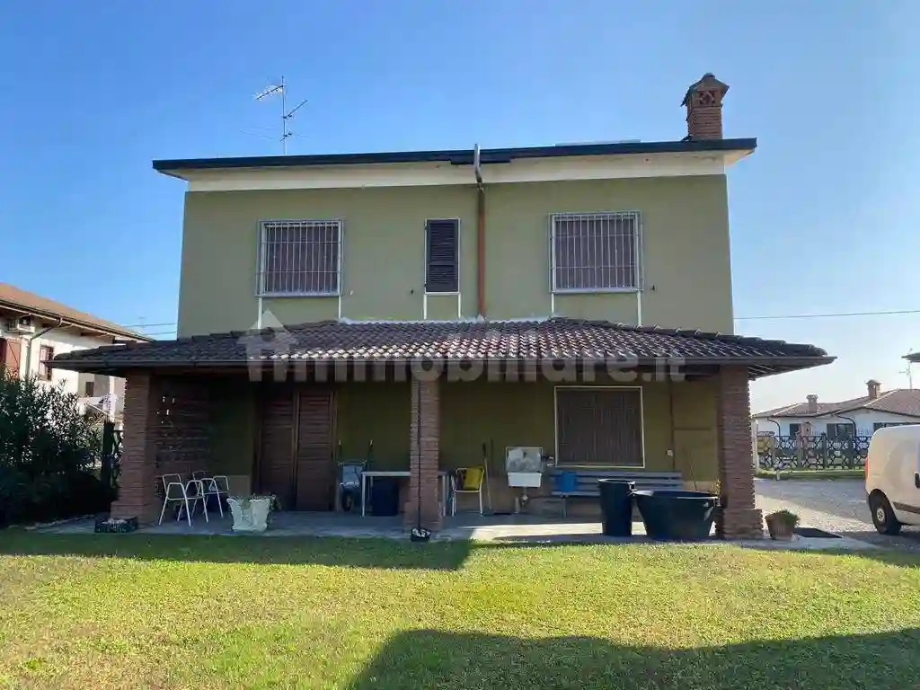 Terratetto unifamiliare via Monticelli 28, Centro, Badia Pavese - foto 4