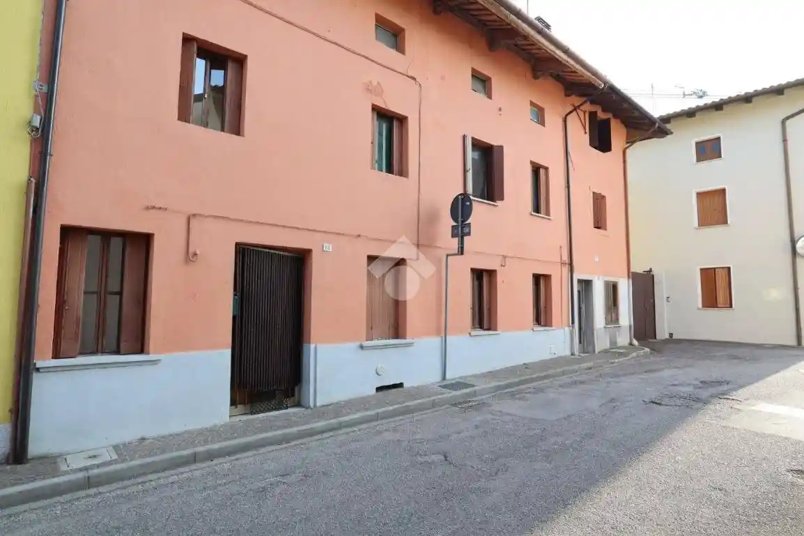 Rustico - Casale in vendita a Tavagnacco