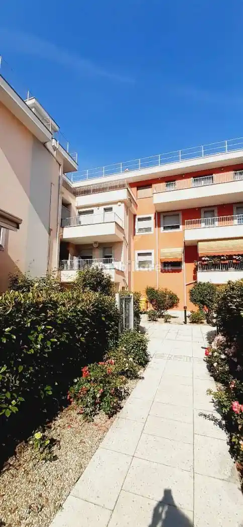 Appartamento in vendita a Lungavilla