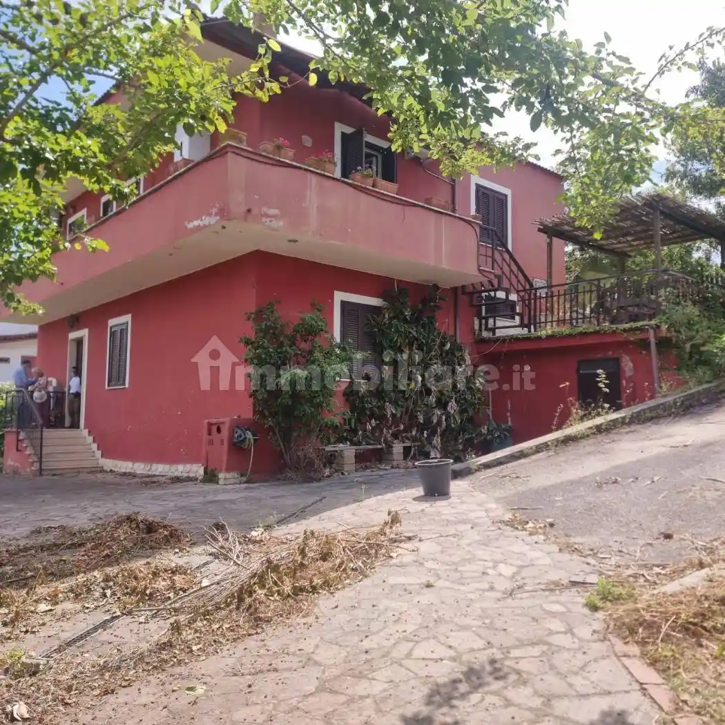 Villa in vendita a Aprilia