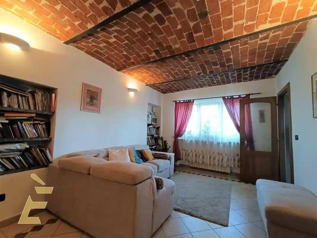 Rustico - Casale in vendita a Villafranca d'Asti