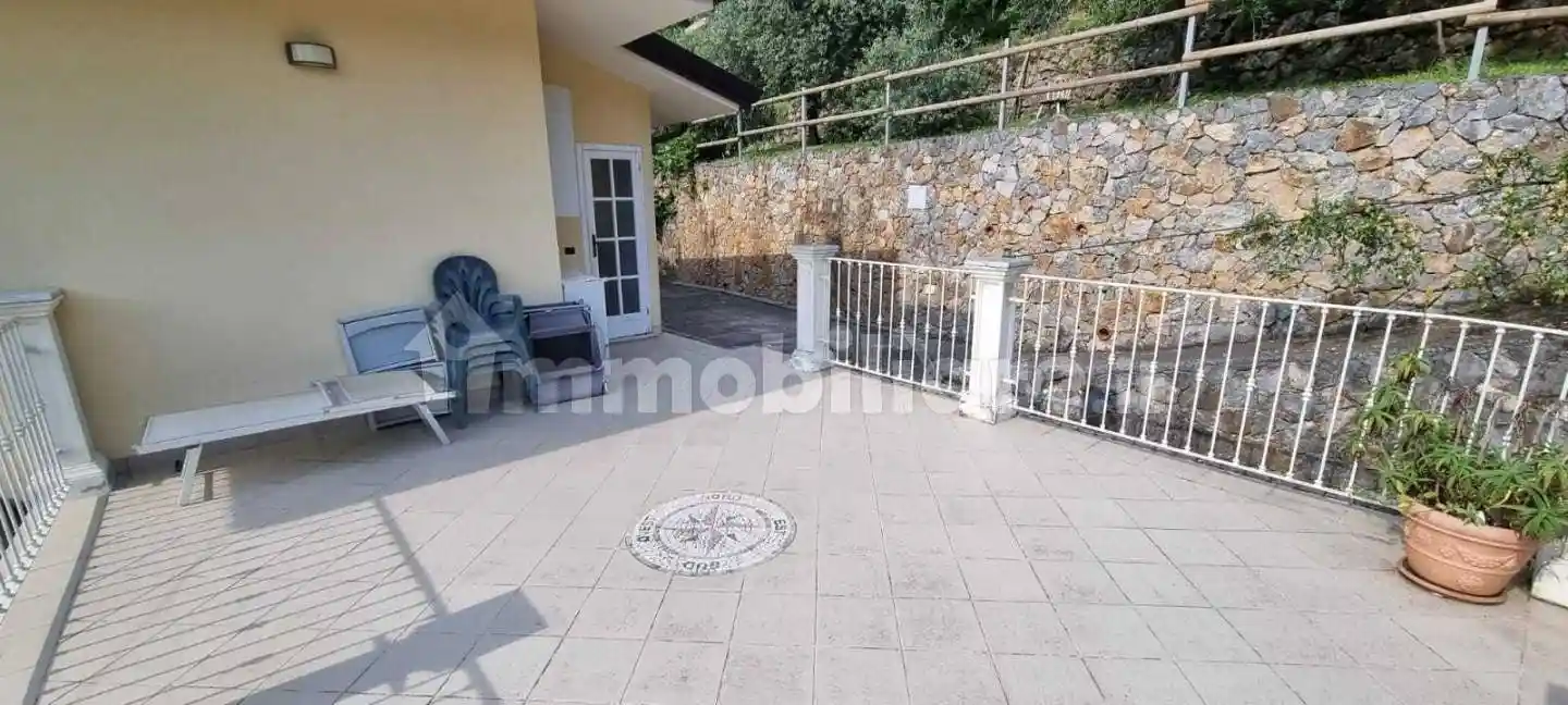 Casa indipendente in vendita a Carrara