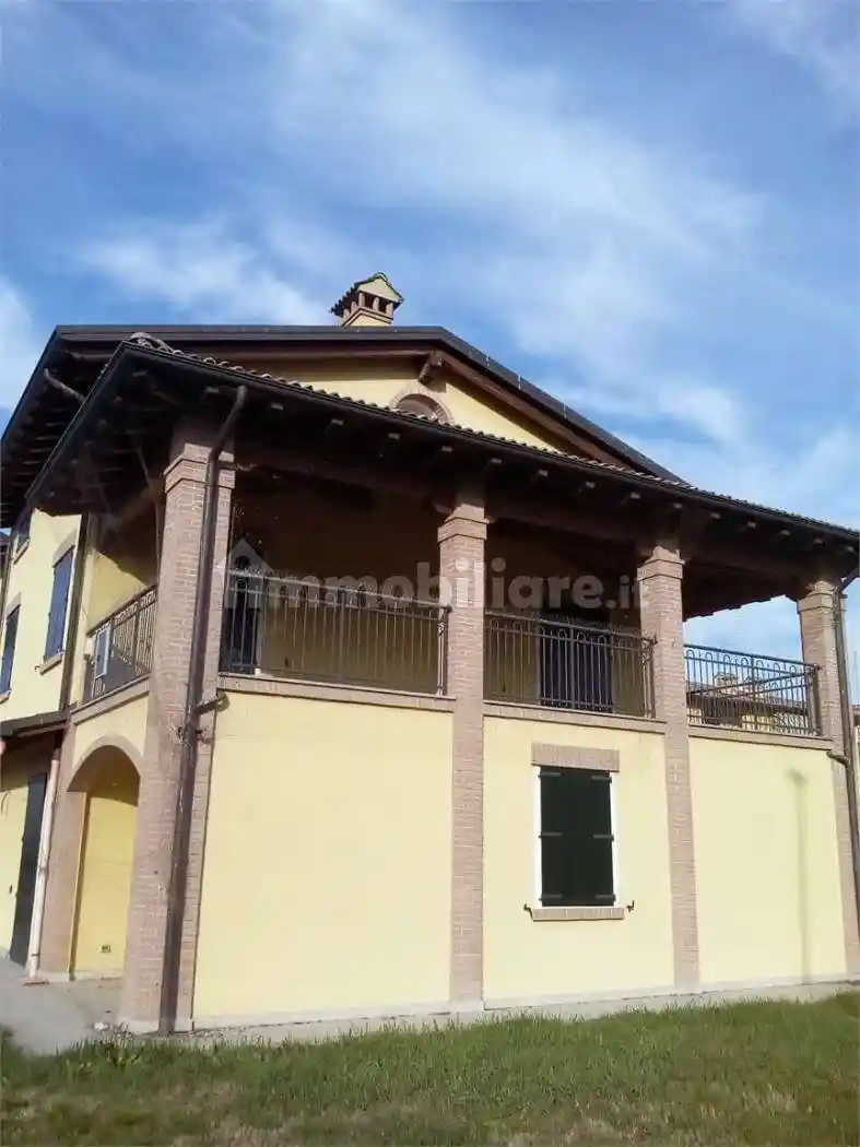 Villa in vendita a Castelfranco Emilia