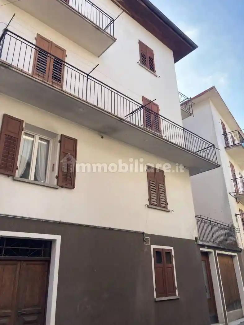Palazzo - Edificio in vendita a Castello Tesino