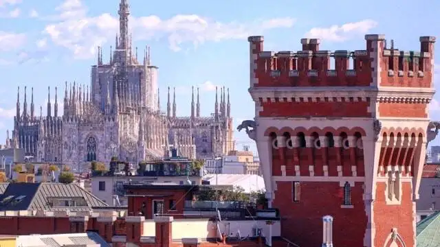 Building in vendita a Milan