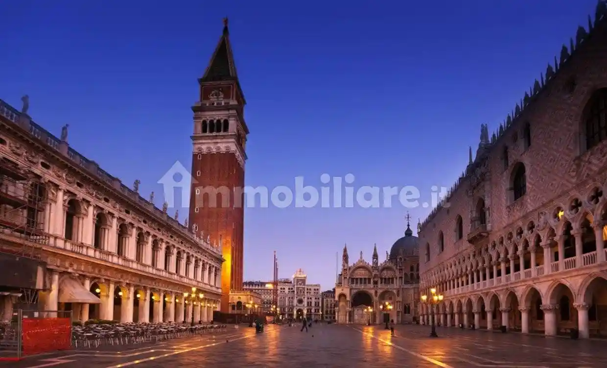 Palazzo - Edificio in vendita a Venezia
