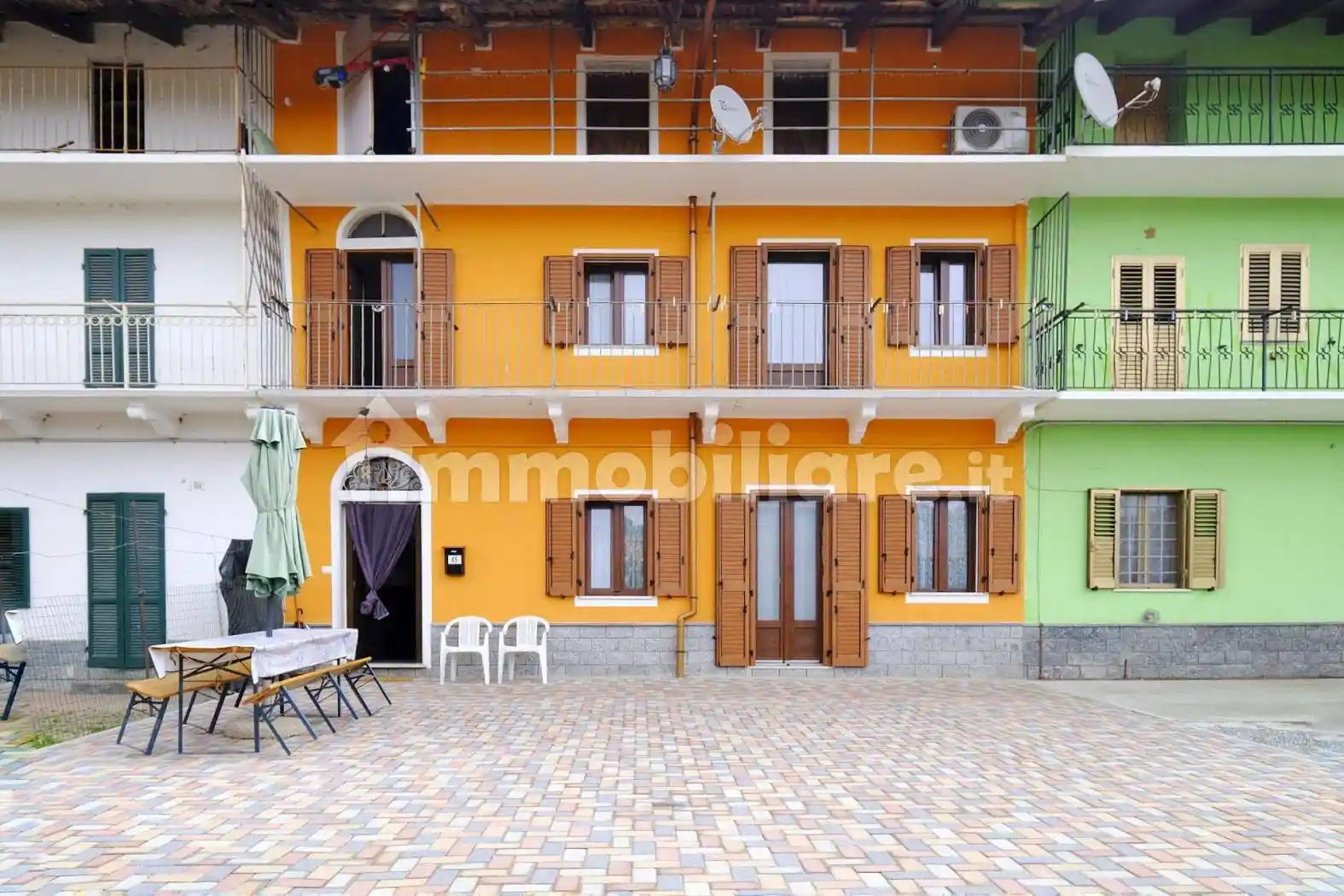 Casa indipendente in vendita a Viverone