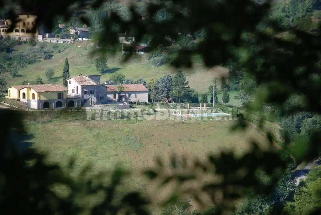 Palazzo - Edificio in vendita a Ferentillo