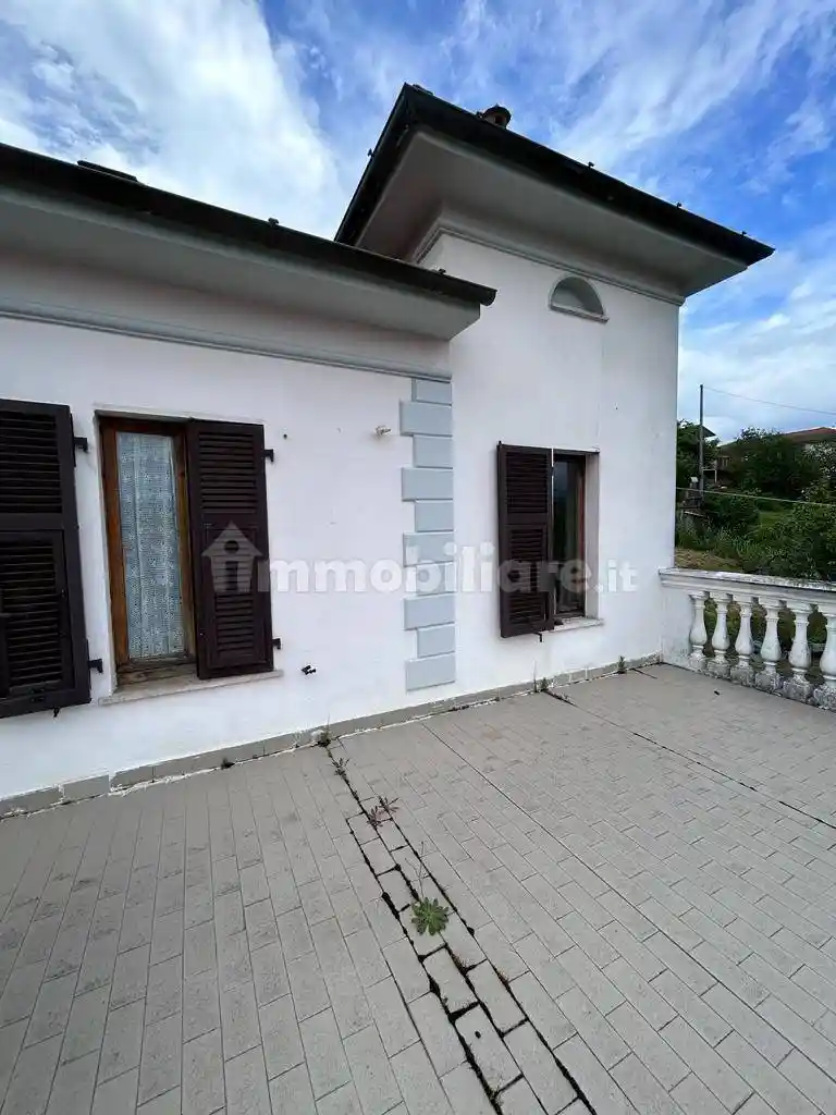 Casa indipendente in vendita a Licciana Nardi