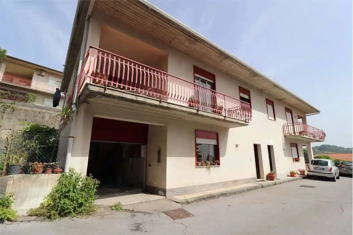 Casa indipendente in vendita a Zafferana Etnea