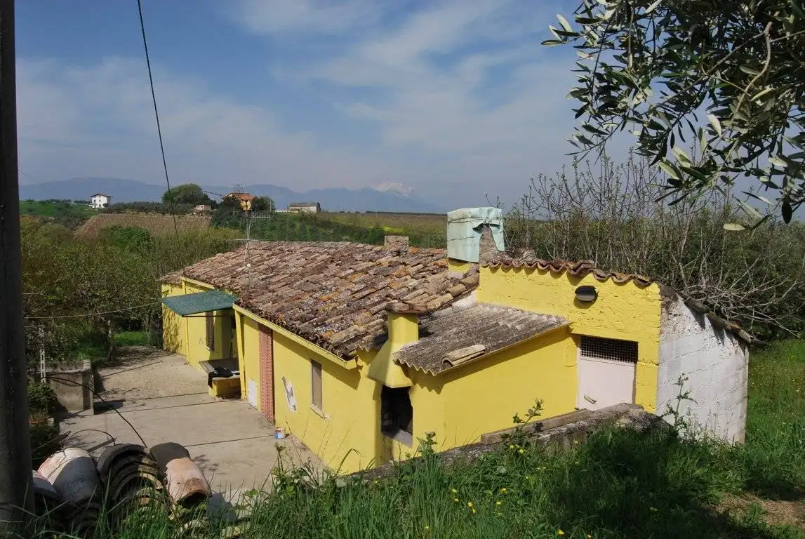 Rustico - Casale in vendita a Rosciano