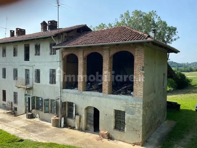 Rustico - Casale in vendita a Viale