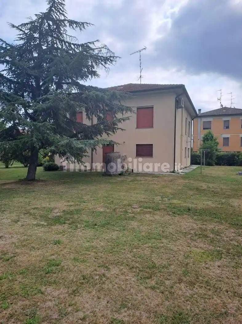 Villa in vendita a Viadana