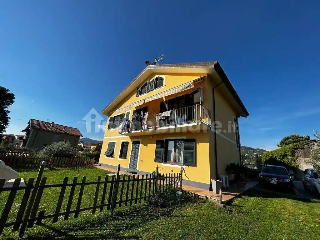 Villa in vendita a Bolano