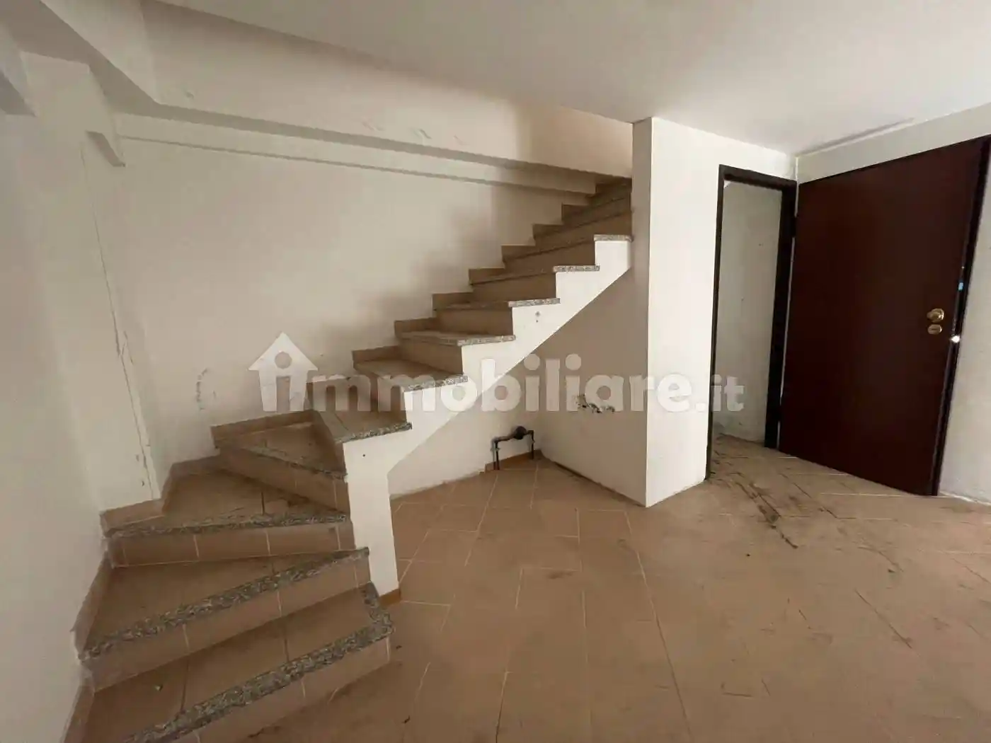 Palazzo - Edificio in vendita a Fabriano