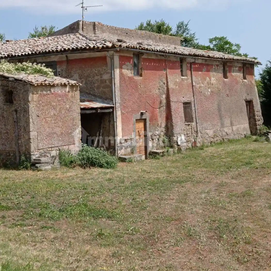 Rustico - Casale in vendita a Bagnoregio