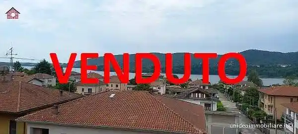 Appartamento in vendita a Varano Borghi