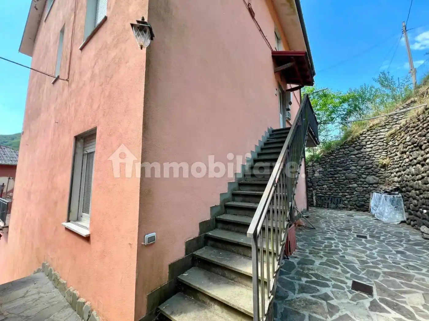 Appartamento in vendita a Rezzoaglio
