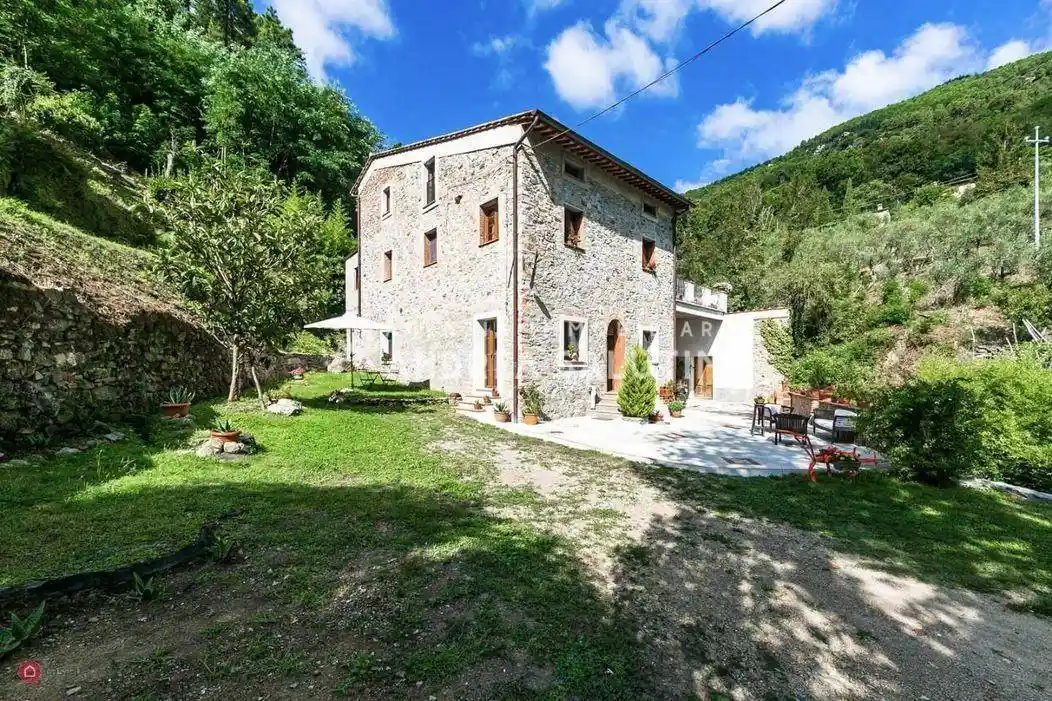 Rustico - Casale in vendita a Buti