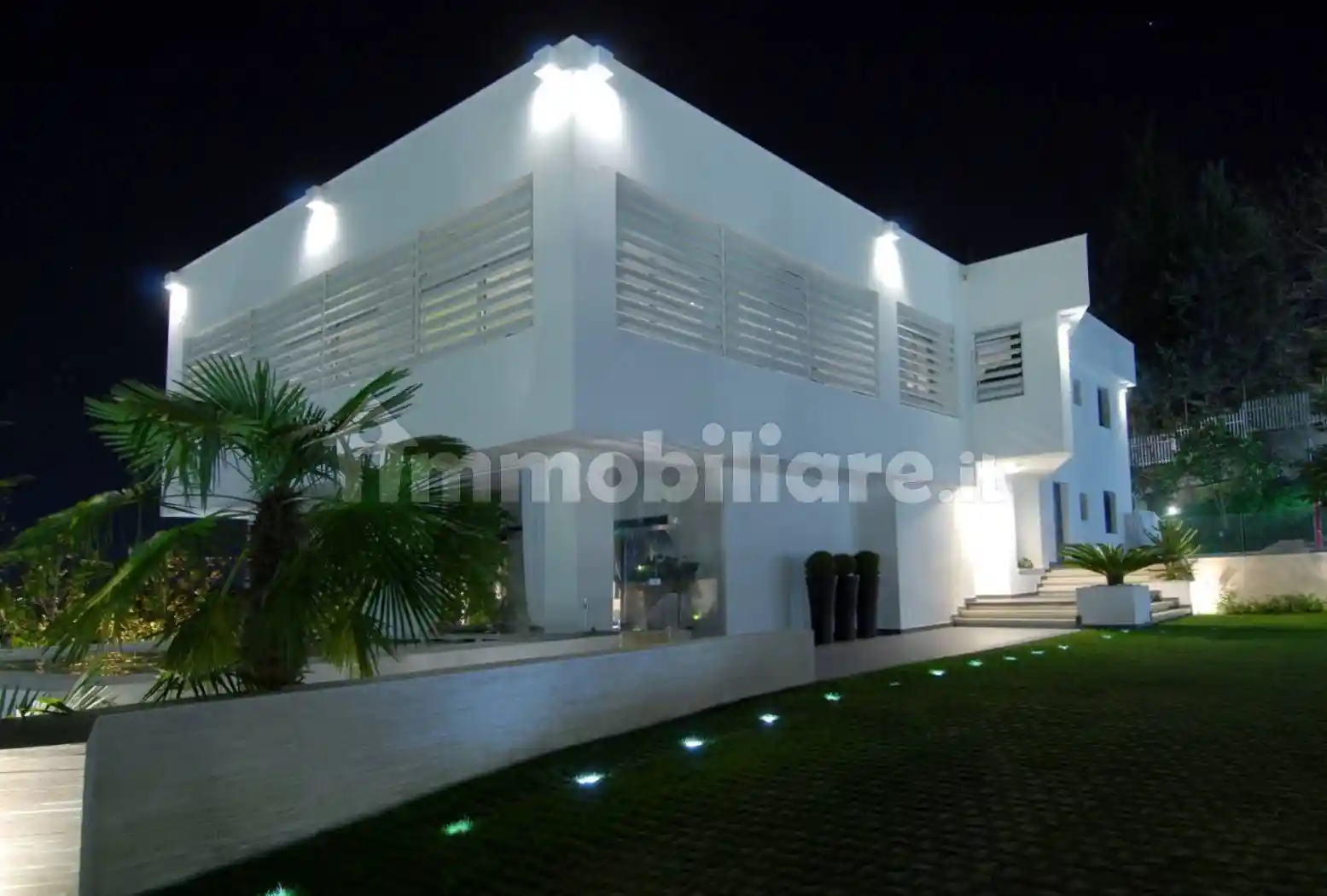 Villa unifamiliare via Benvenuto Cellini 19, Roges, Rende - foto 2