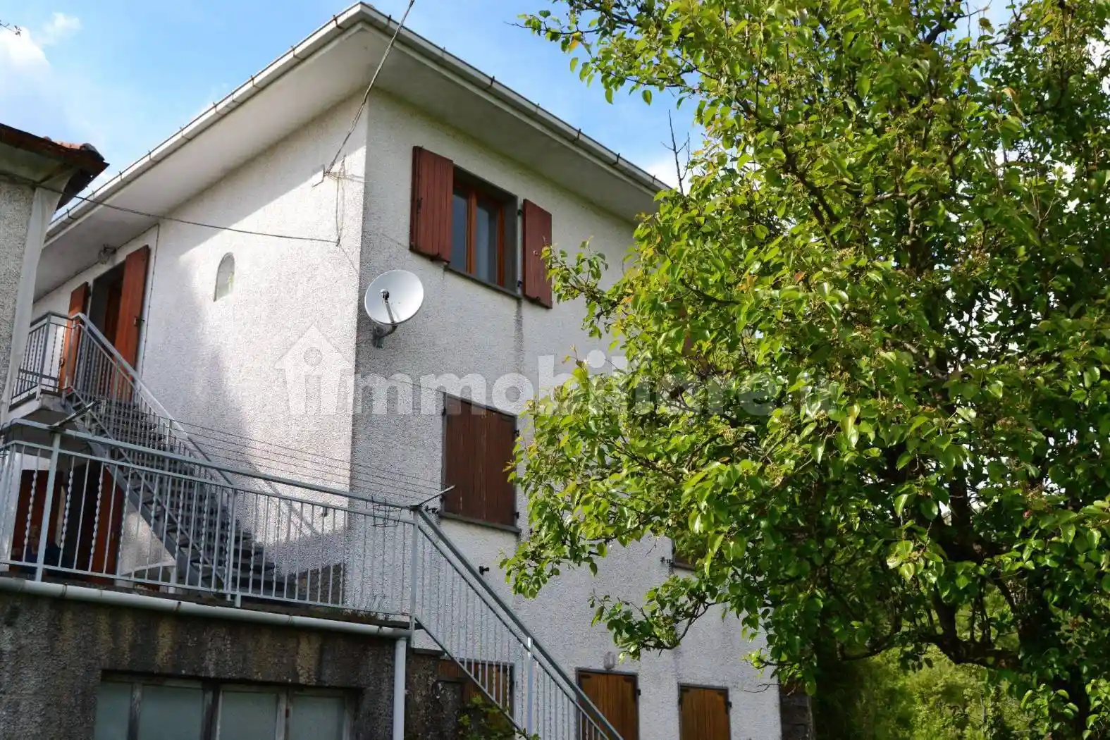 Casa indipendente in vendita a Varese Ligure
