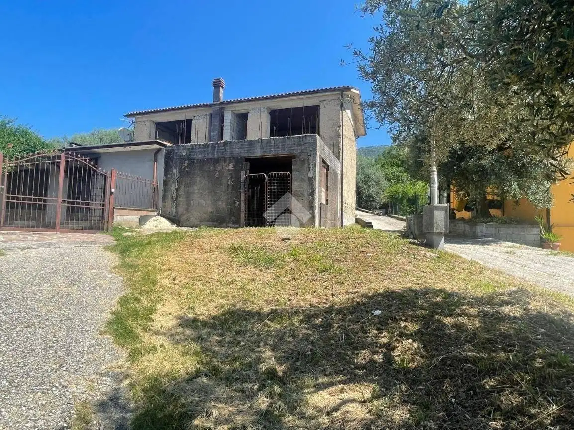 Rustico - Casale in vendita a Cervara di Roma