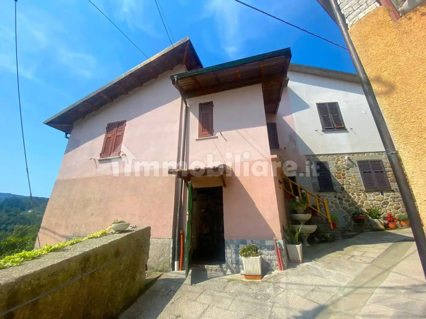 Casa indipendente in vendita a Beverino