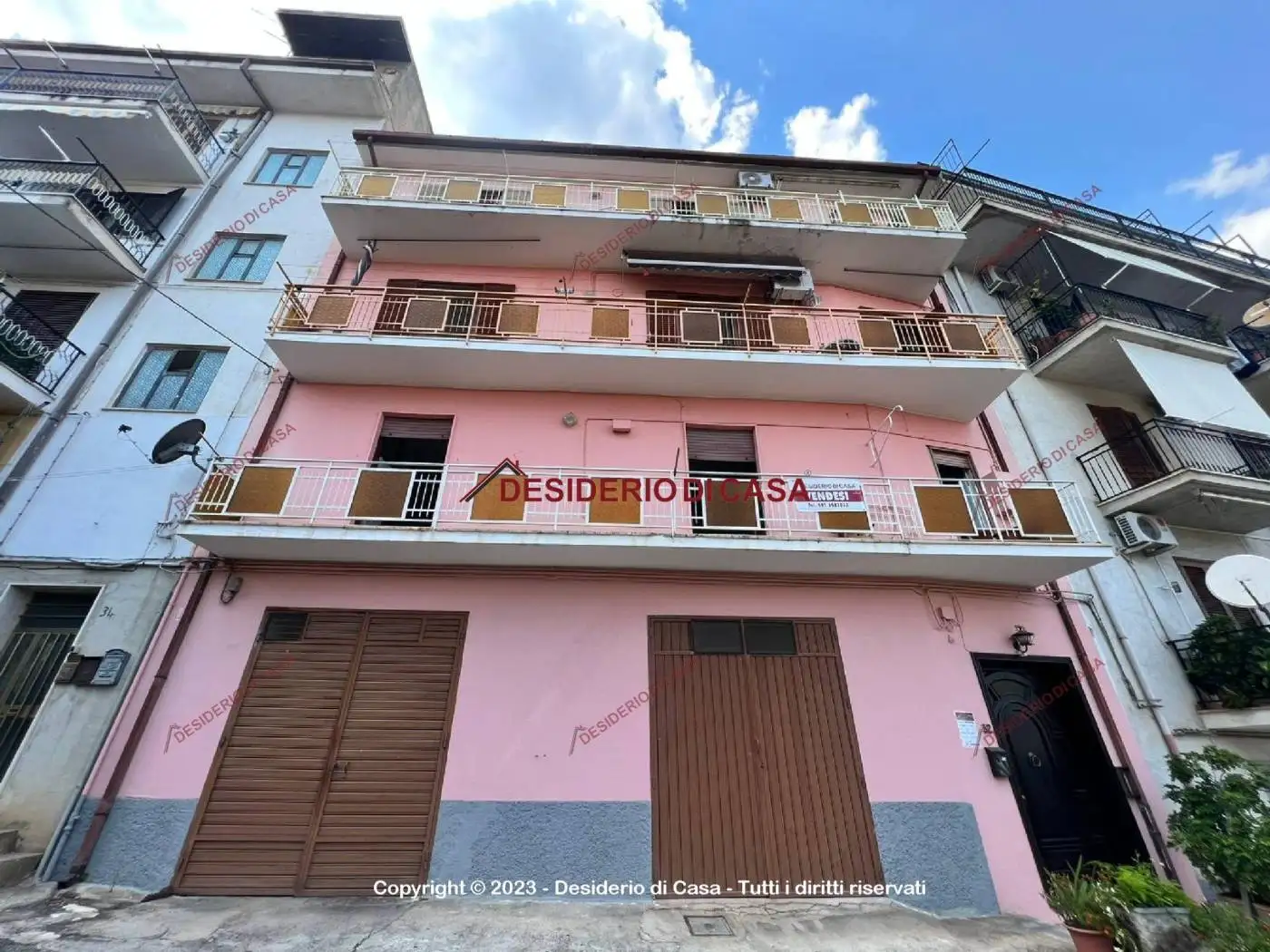 Palazzo - Edificio in vendita a Cassano all'Ionio