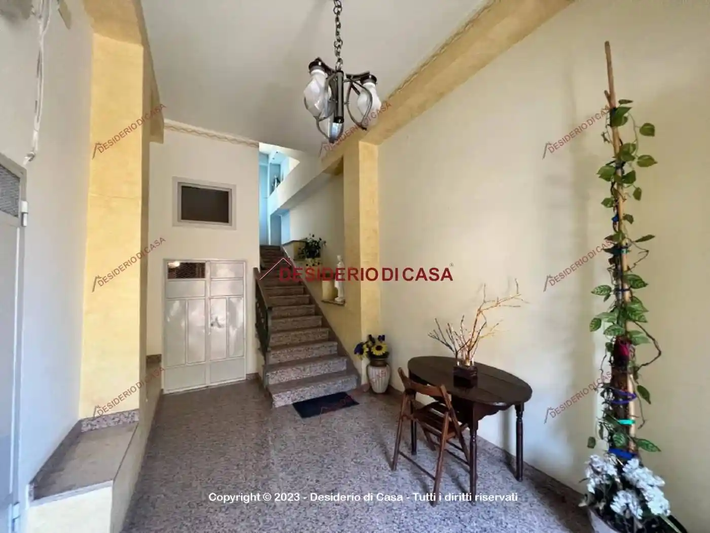 Palazzo - Edificio in Vendita - foto 2