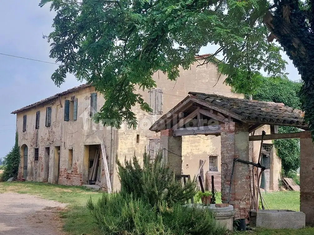Rustico - Casale in vendita a Forlì