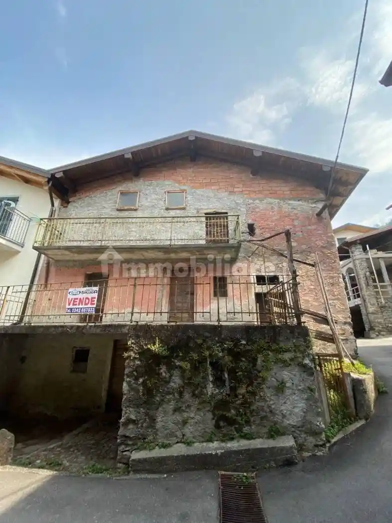 Rustico - Casale in vendita a Dubino