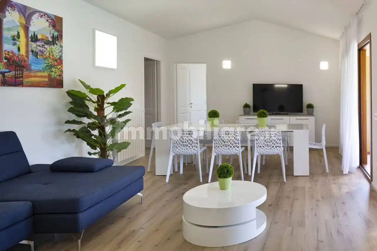 Villa unifamiliare, ottimo stato, 280 m², San Giovanni, Sole Ruiu, Olbia - foto 4