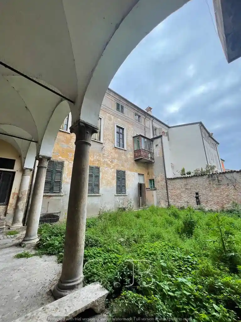 Palazzo - Edificio in vendita a Mantova