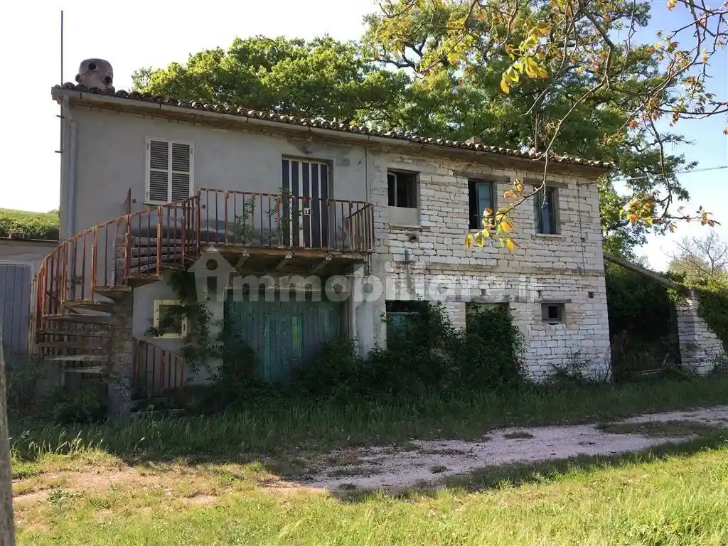 Rustico - Casale in vendita a Urbino