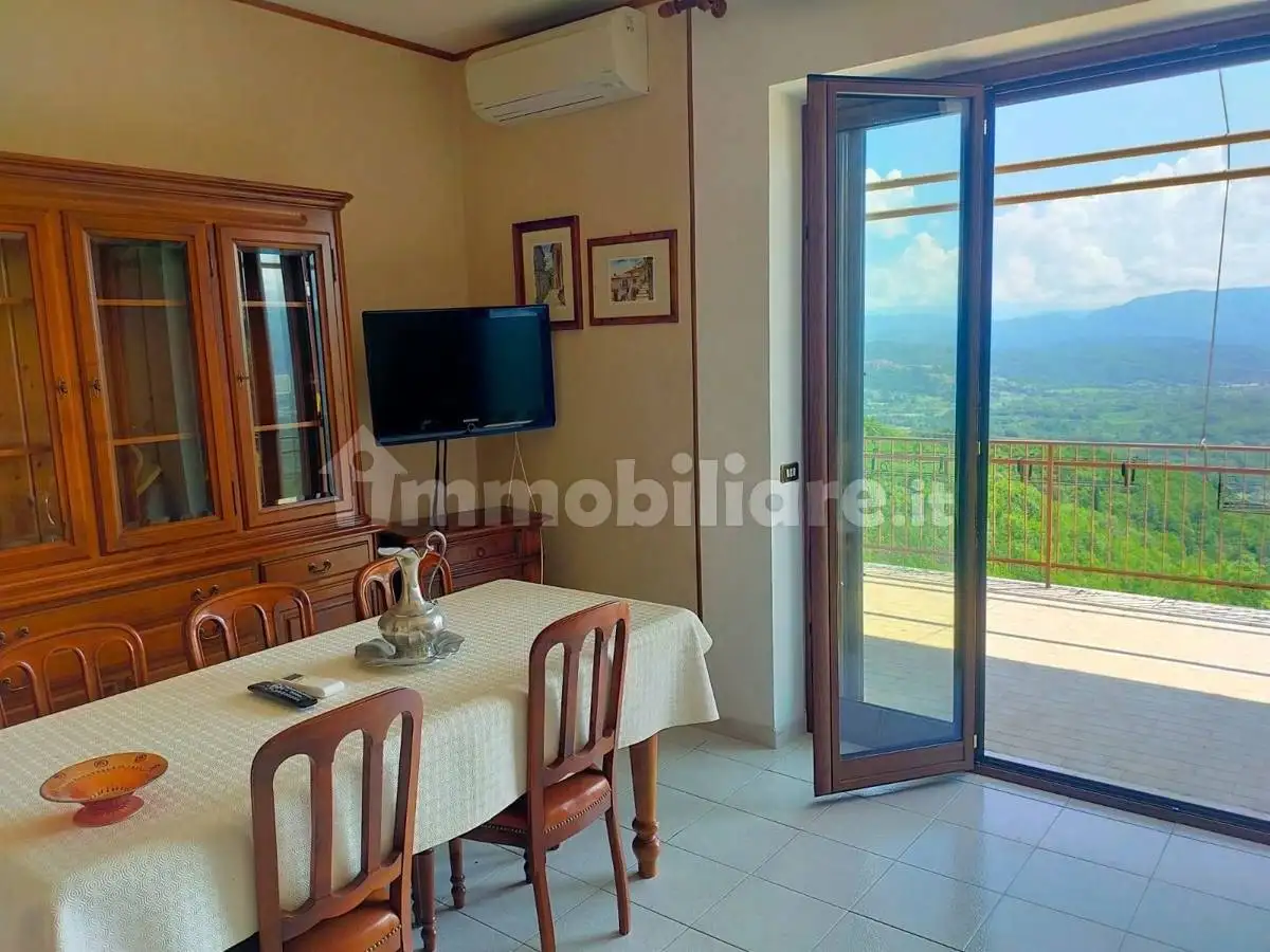 Appartamento in vendita a Vallinfreda