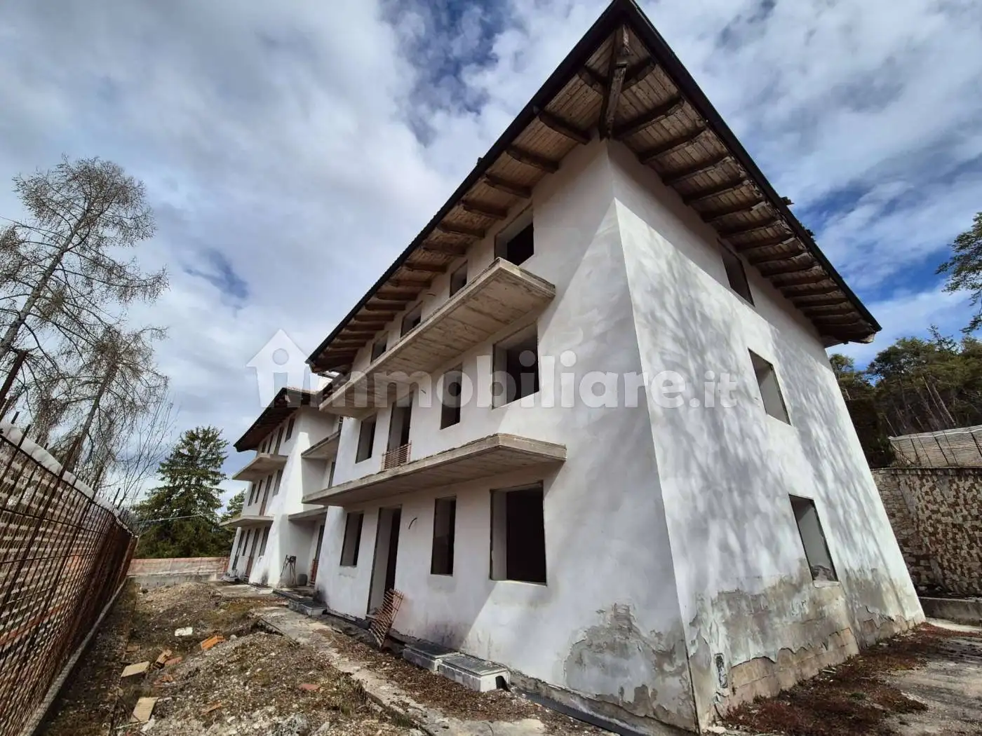 Palazzo - Edificio in vendita a Predaia