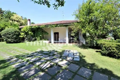 Villa in vendita a Roseto degli Abruzzi