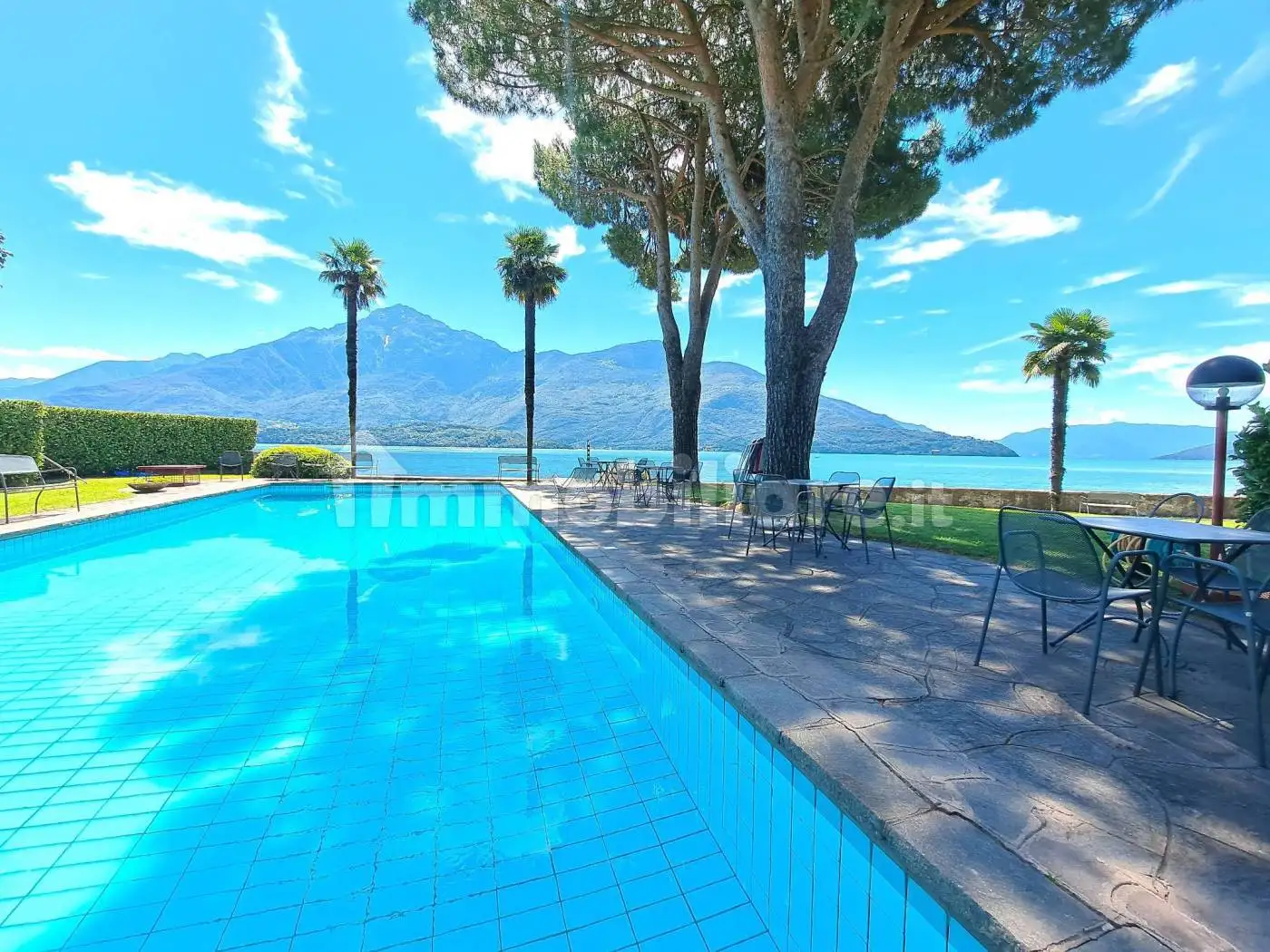 Appartamento in affitto a Domaso