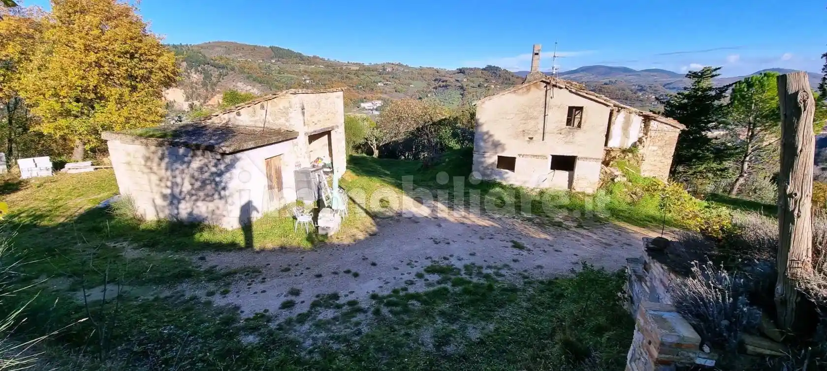 Rustico - Casale in vendita a San Severino Marche