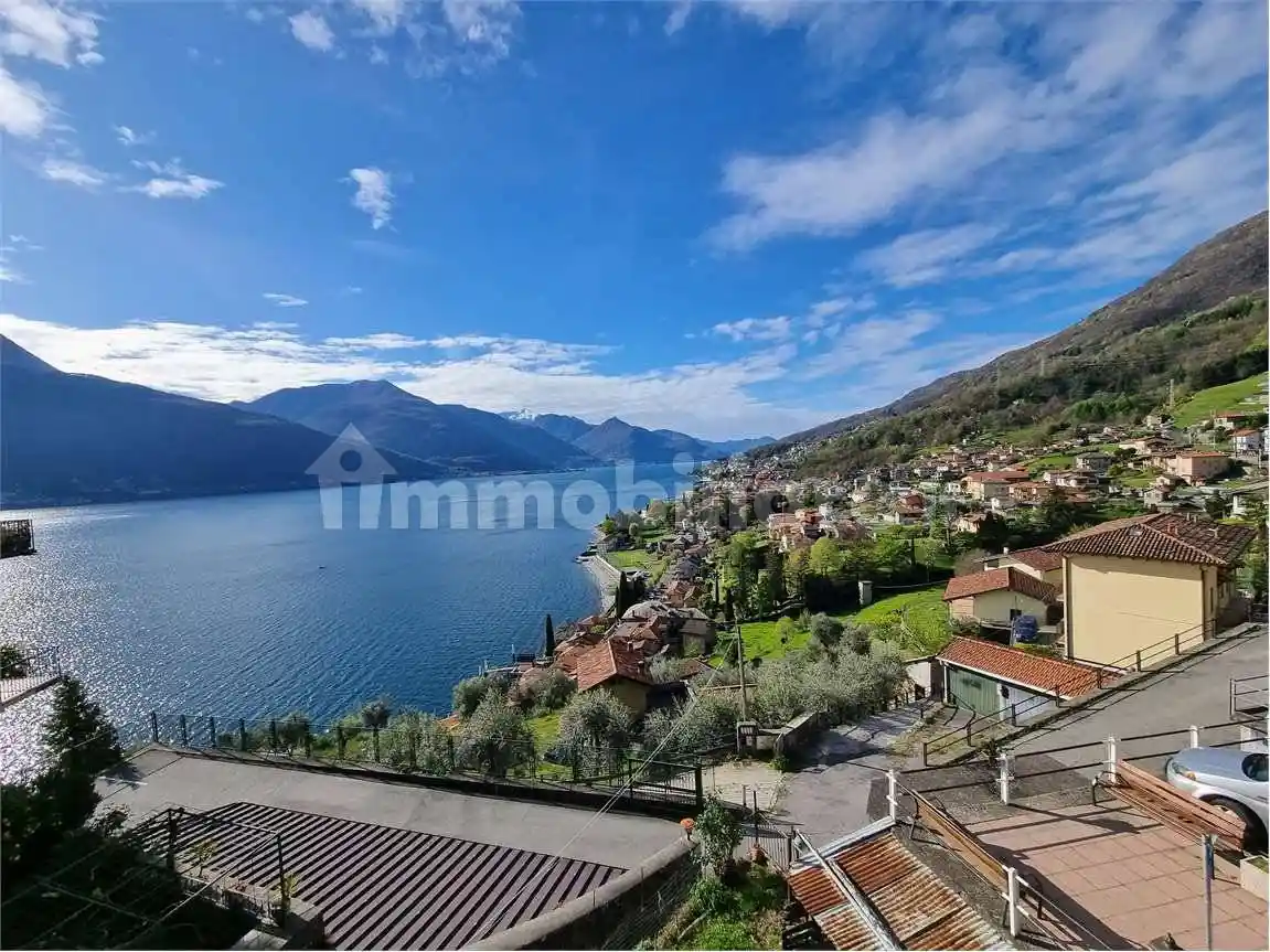 Appartamento in vendita a Musso