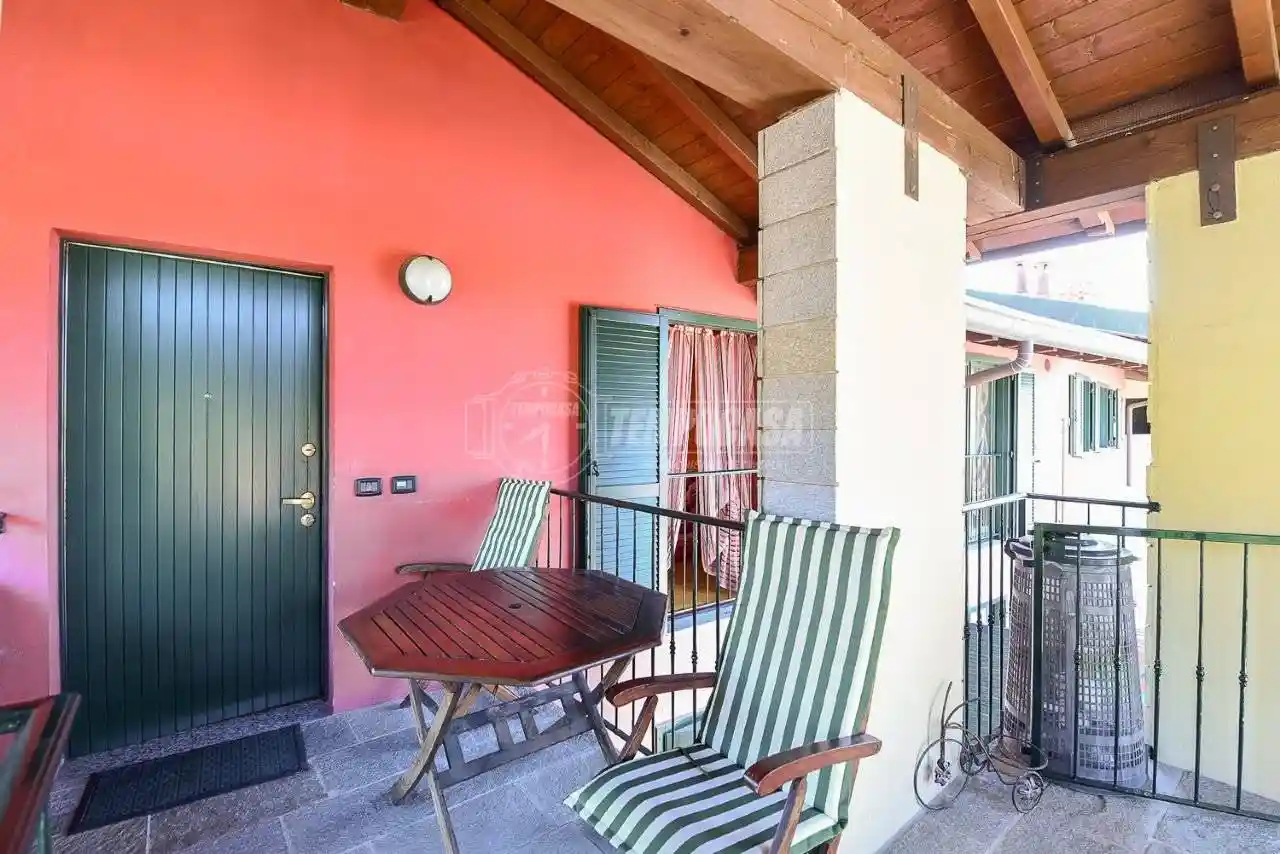 Appartamento in vendita a Albavilla