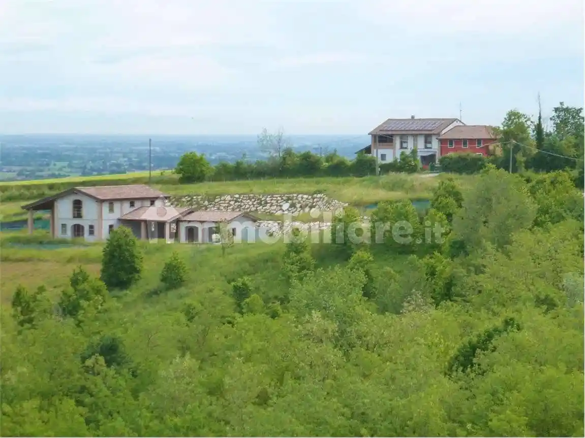 Rustico - Casale in vendita a Carpaneto Piacentino