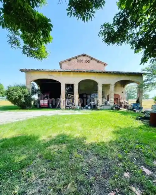 Rustico - Casale in vendita a Castelnuovo Rangone