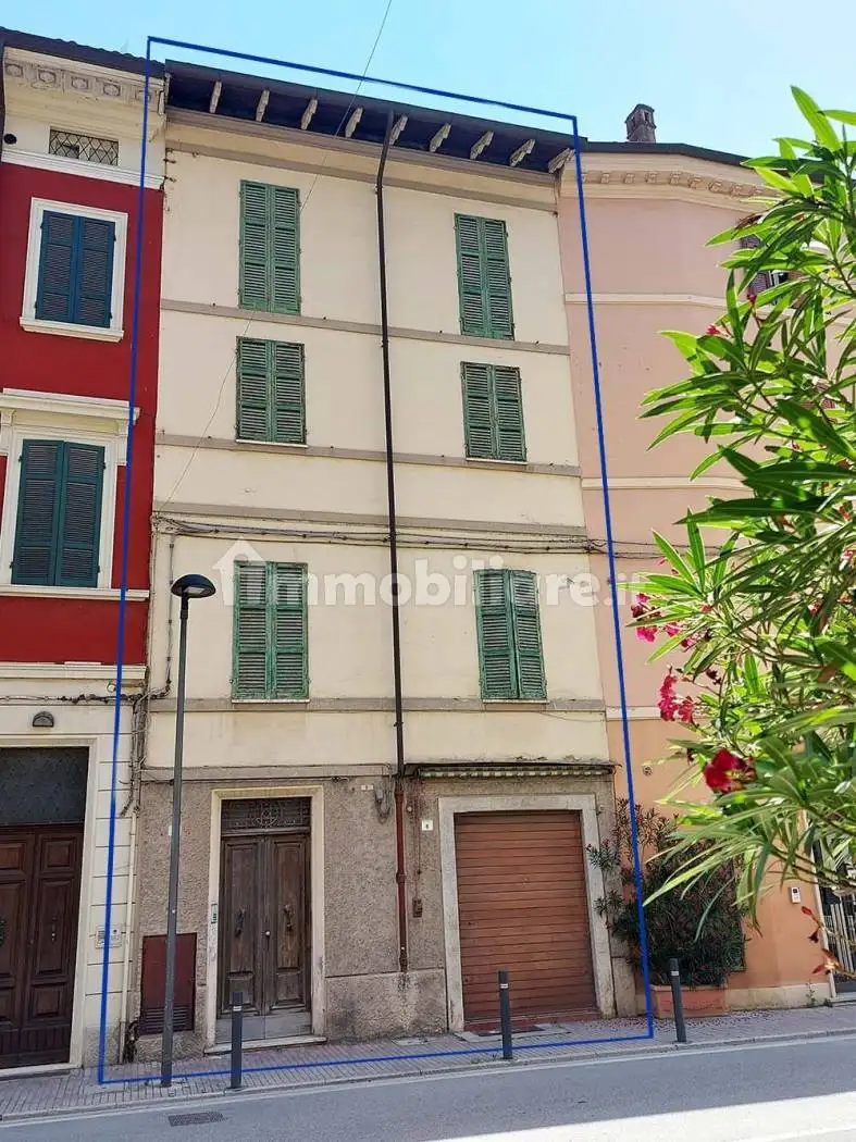 Palazzo - Edificio in vendita a Castrocaro Terme e Terra del Sole