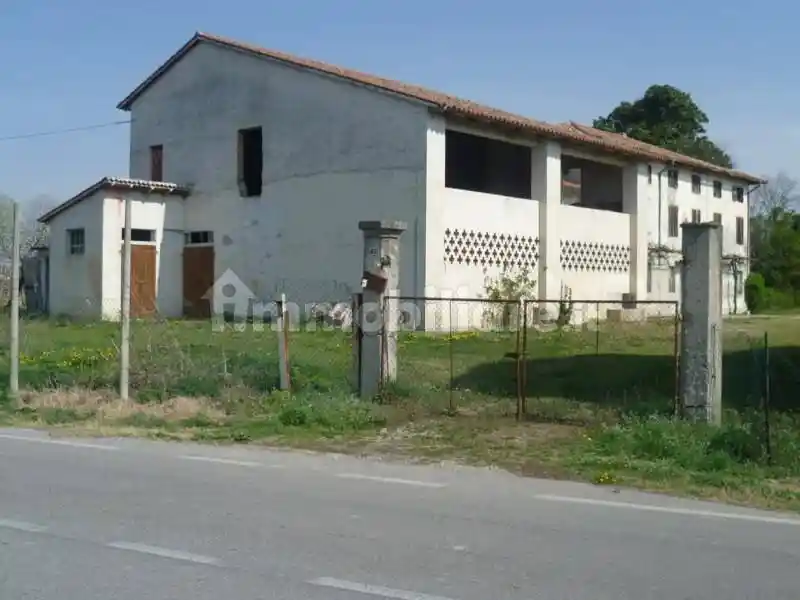 Rustico - Casale in vendita a Portogruaro